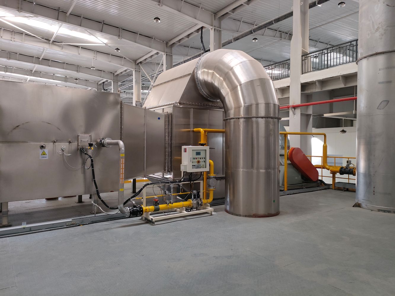 热风炉厂家解密：喷雾干燥塔的高效“心脏”，燃气型热风炉为何成为工业首选？